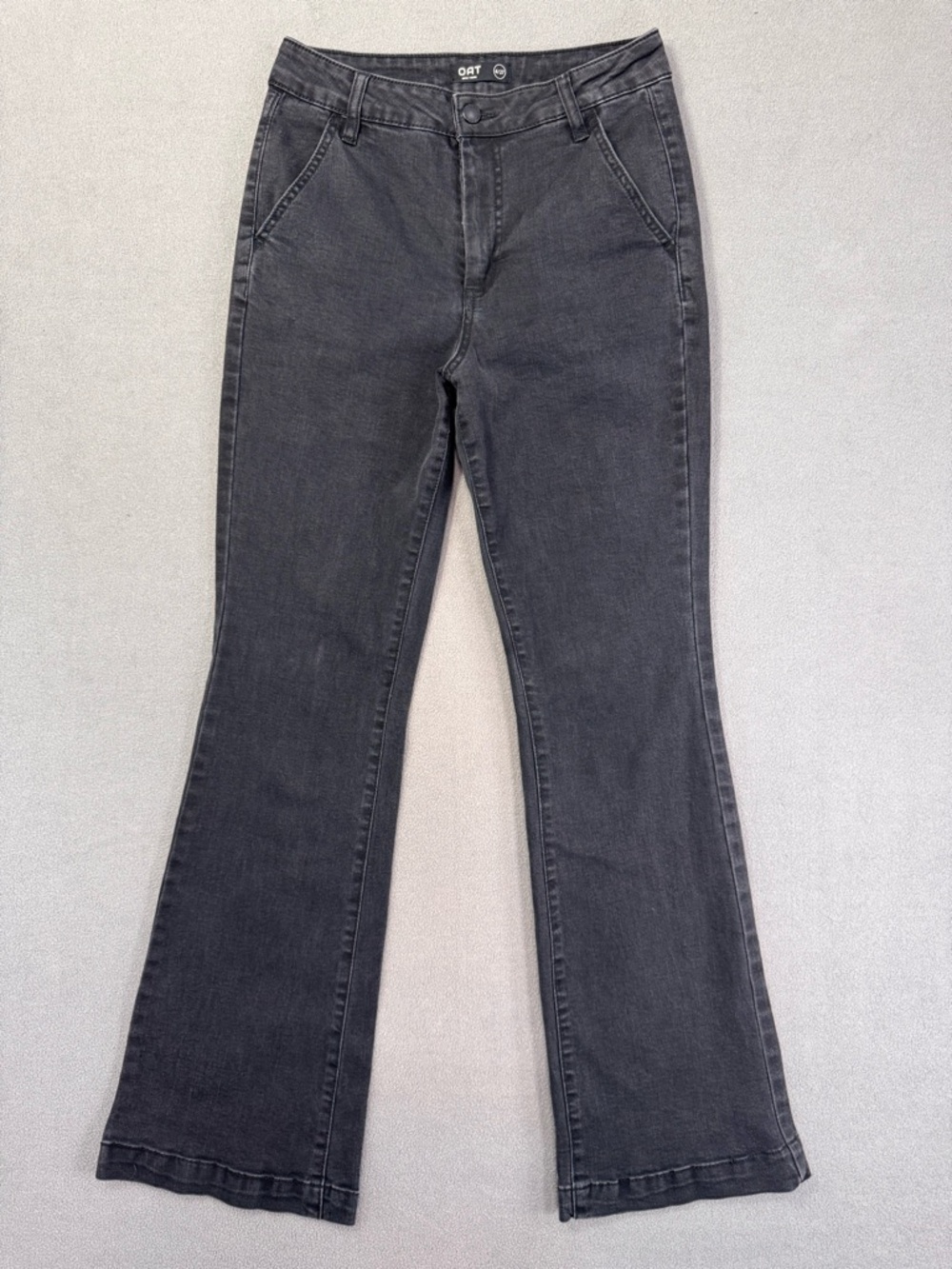 Oat New York Women’s Charcoal Black Flare Jeans, size 4 / 27